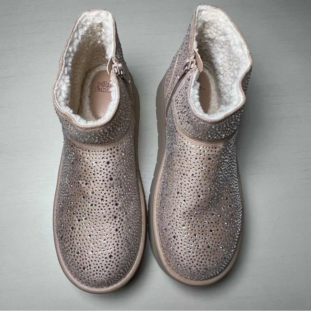 Wild Fable Boots Missy 8 Beige Glitter Ankle Platform Memory Foam NWOT